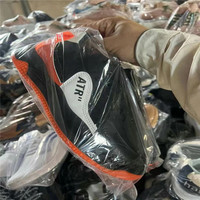 Vente en gros de chaussures d'été en maille respirante bon marché Chaussures minces de sport et de loisirs pour hommes Stock de chaussures pour adultes