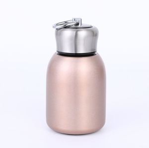 Bouteille d'eau portable en acier inoxydable de haute qualité avec couvercle rabattable verrouillable, poignée de levage et corde - Product Image 5