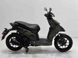 <span class=keywords><strong>Piaggio</strong></span> <span class=keywords><strong>Typhoon</strong></span> SR MOTA RD150 Motocicletta di Seconda Mano - Product Image 6