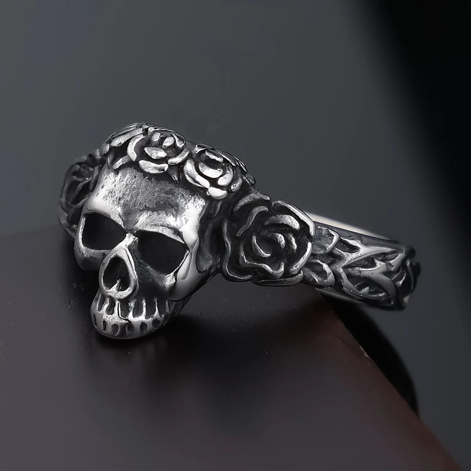 Ladies Biker Style Skull and Roses Ring Retro Stainless Steel Gothic Punk Ladies Toe Rings Size 5-14