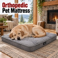Matelas orthopédique pour chien avec housse personnalisable et choix de motifs matelassés avec bordure renforcée