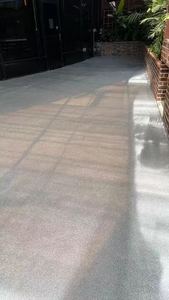 Pintura impermeable de poliuretano transparente de dos componentes para revestimiento de suelo de hormigón o tejado - Product Image 4