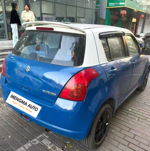 Auto Urbana Compatta Pronta per la Consegna |   <span class=keywords><strong>Suzuki</strong></span> <span class=keywords><strong>Swift</strong></span> 1.5L Fashion Edition Manuale, Inizio 2009 |   Hatchback con guida a sinistra |   Conveniente - Product Image 2