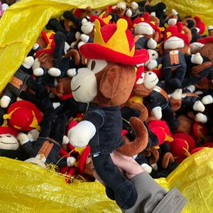 Logotipo personalizado robar un cerebro Jandel juguete de peluche de dibujos animados mono negro con un sombrero rojo muñecos de animales de peluche suave almohada regalo - Product Image 3