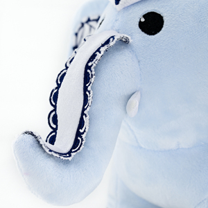 Peluche Elefante Personalizzato OEM ODM con Ricami, Giocattolo Morbido per Bambini - Product Image 3