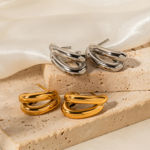 Boucles d'oreilles à clous en forme de C creuses à double couche, en alliage de zinc, couleur or et argent, bijoux tendance pour femmes - Product Image 2