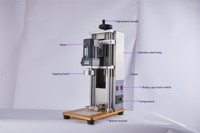 Machine de capsulage de bouteille de Table de 50mm à 110mm pour la machine de capsulage d'eau de bouteille de vis de bouchon à vis en plastique à vendre
