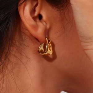 Personalizado Simple Acero Inoxidable 18K Oro Irregular En Forma De <span class=keywords><strong>C</strong></span> Geométrico Chunky Irregularidad Pendientes De Aro De <span class=keywords><strong>Moda</strong></span> - Product Image 1