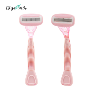 Rasoio usa e getta da donna con <span class=keywords><strong>5</strong></span> <span class=keywords><strong>lame</strong></span> in acciaio inossidabile, cartuccia facile da risciacquare, corpo in plastica per rasatura sicura di viso e corpo - Product Image 4