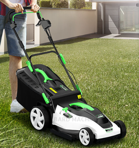Tondeuse à gazon professionnelle polyvalente avec protection thermique du moteur et bac de ramassage de gazon à capacité supplémentaire pour les entrepreneurs en aménagement paysager - Product Image 1