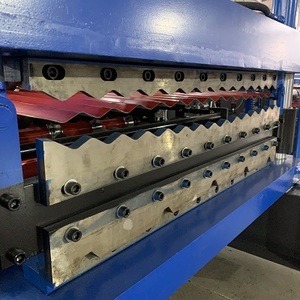 เครื่องม้วนโลหะลูกฟูกทรงสี่เหลี่ยมคางหมูเครื่องทำหลังคาสองชั้นมอเตอร์เกียร์ - Product Image 4