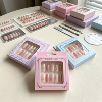 Boîte d'emballage en papier cosmétique pour ongles press-on avec logo personnalisé imprimé, avec trou de suspension