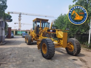 รถเกรดเดอร์มือสอง Caterpillar 140H รุ่นปี 2010 ได้รับการรับรองมาตรฐาน CE ISO อุปกรณ์ก่อสร้าง เครื่องยนต์จากญี่ปุ่น น้ำหนัก 5000 กก. สินค้ามาใหม่ - Product Image 3