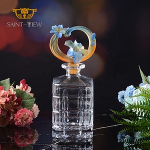 Decantador de Perfume de Cristal Bohemia de Lujo, Hecho a Mano, con Tapones de Flores, 750 ml - Product Image 2