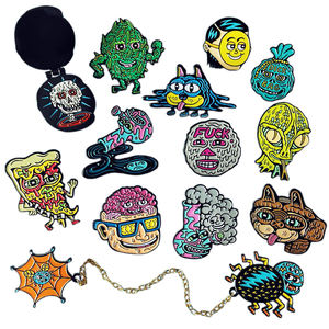 Broches de Solapa de Esmalte Suave con Diseños de Animales Adorables, Insignias de Metal Personalizadas, Mayorista - Product Image 2