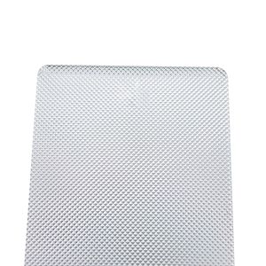 Panel microcristalino antirreflejo Yongyi de 0.6-1.8 mm de alta transparencia para luces empotradas y luces de panel plano. - Product Image 3