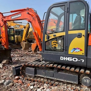 Mini-excavatrice Doosan DH60-7 d'occasion pour travaux de terrassement, peinture d'origine, à vendre - Product Image 1