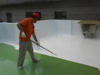 Peinture en polyuréthane imperméable pour la protection du toit Revêtement à base d'eau Haute adhérence pour l'étanchéité du toit des carreaux de mur de salle de bain