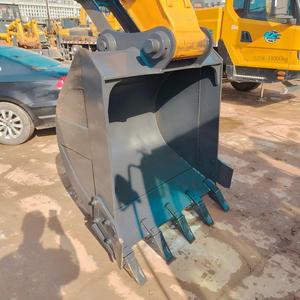 Excavadora de Ruedas Hyundai R220-9S: Potente Motor Cummins, Sistema Hidráulico Rexroth Preciso, Capacidad de 22 Toneladas. Evolución en Movimiento sobre el Terreno. - Product Image 1