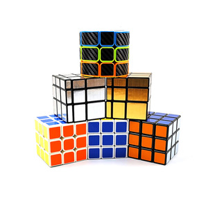 สติกเกอร์ไดคัทสีทองเงินขัดเงาขนาด 5.7 ซม. ยี่ห้อ Beckon Custom พร้อมโครงสร้างปรับแต่งได้แบบสปริง สำหรับงานแบรนด์ดิ้ง บรรจุภัณฑ์ของขวัญพรีเมียม - Product Image 2