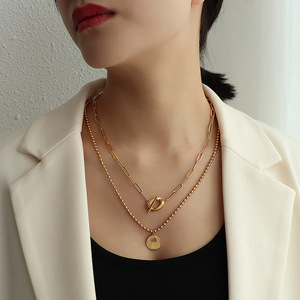Chaîne perlée double couche plaqué or PVD 18 carats chaînes de trombones pendentif en acier inoxydable collier ras du cou en perles flottantes - Product Image 2