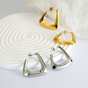 Aretes de Acero Inoxidable Personalizados al por Mayor, Resistentes al Agua, Chapados en Oro de 18k, Aretes de Aro Finos para Mujeres y Adolescentes - Product Image 3