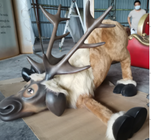 Reno Decoración navideña Diseño de fibra de vidrio Decoración navideña Reno Decoración navideña y Año Nuevo Decoración - Product Image 3