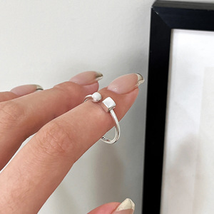 Anillo Cuadrado Redondo de Plata de Ley S925 para Mujer, Anillo Abierto Geométrico Minimalista, Joyería de Moda para Uso Diario - Product Image 2