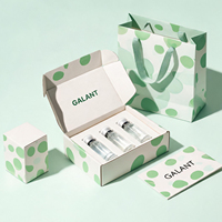 Boîtes d'emballage personnalisées avec logo, en carton ondulé, avec bande adhésive à déchirer pour l'expédition de produits de beauté et de soins de la peau en e-commerce