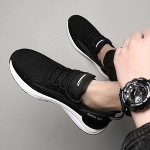 รองเท้าผ้าใบผู้ชายแบบสวม สปอร์ต น้ำหนักเบา รองรับแรงกระแทก กันลื่น สวมใส่สบาย ระบายอากาศดี แฟชั่นทันสมัย ฤดูใบไม้ผลิ ฤดูใบไม้ร่วง สไตล์ลำลอง - Product Image 4