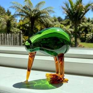 Figurine d'oiseau kiwi en verre soufflé artisanal, vert et orange, sculpture animale, décoration d'intérieur - Product Image 3