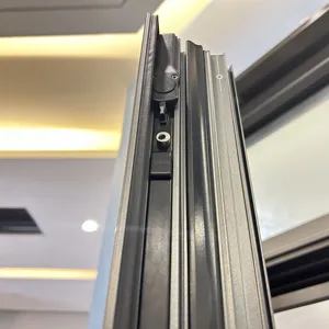 Ventanas abatibles de aluminio de Casa Negra con triple acristalamiento moderno
