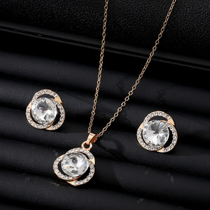 Set di Gioielli Multi-Cristallo per Donne, Collana e <span class=keywords><strong>Orecchini</strong></span> con Rubino Rotondo, Eleganti Accessori per Matrimoni e Feste - Product Image 3