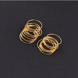 Anillo Dorado con Relieve de 30 mm, Aro Cerrado, Accesorio de Joyería Metálica para Manualidades - Product Image 2