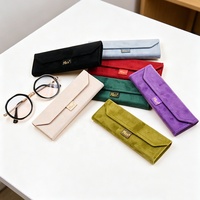 Étui à lunettes pliable en velours personnalisé BestClean avec logo, boîte à lunettes triangulaire faite à la main, étui de rangement portable pour lunettes de soleil, fabrication en usine