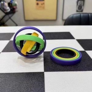 Spinner de Plástico con Forma de Anillo de Rábano, Juguete Giratorio para Aliviar el Estrés, Diversión con los Dedos - Product Image 2