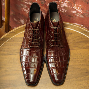 รองเท้าบูทข้อเท้าผู้ชายรุ่นใหม่ระดับไฮเอนด์สำหรับฤดูใบไม้ร่วงและฤดูหนาว ผลิตจากหนังวัวคุณภาพพรีเมียมพร้อมลายหนังที่โดดเด่น - Product Image 3