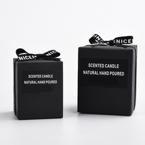 Vela aromática en frasco de vidrio blanco y negro, hecha a mano con cera de soja, sin humo, para decoración del hogar. - Product Image 2