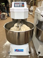 Mélangeur à pâte à pain de 200 L, mélangeur à pâte pour cuisine commerciale, mélangeur à spirale pour farine personnalisé, mélangeur à pain et à gâteaux