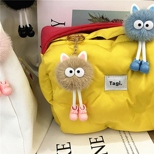Porte-clés en peluche petite boule de charbon, doux, écologique, durable, design mignon de dessin animé, pendentif pour sac de femme, porte-clés de voiture, cadeau - Product Image 6