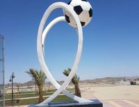Offre Spéciale Arabie Saoudite Football Décoré Grand Extérieur Public Urbain Repère En Acier Inoxydable Football Sphère Sculpture