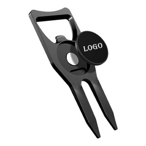 Accessoires de golf de haute qualité 6 en 1 : Nettoyeur de rainures de golf, outil de réparation de divots avec marqueur de balle - Product Image 1