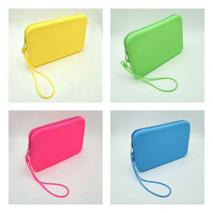 Pochette de toilette en silicone imperméable avec fermeture éclair durable pour cosmétiques, maquillage, monnaie et téléphones, personnalisable avec logo - Product Image 3