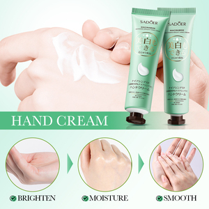 Crème pour les mains hydratante et éclaircissante SADOER avec thé vert et huile de Centella, formule anti-gerçures et éclaircissante pour les mains sèches - Product Image 5