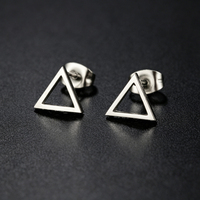 Boucles d'oreilles triangulaires simples en acier inoxydable pour femmes et hommes, bijoux HipHop, clous d'oreilles géométriques à la mode, accessoires de bijoux, cadeaux punk