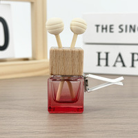 Bouteille carrée vide de 8 ml pour diffuseur d'huiles essentielles, pendentif de voiture, flacon de parfum, désodorisant de voiture avec couvercle en bois
