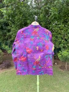 Veste matelassée à imprimé floral de qualité supérieure pour femmes |   Vêtements d'extérieur en coton rembourrés et doux |   Veste de mode légère faite à la main - Product Image 3