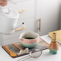 Nouvel ensemble coloré de cérémonie du thé de style chinois, comprenant un bol à matcha en céramique et un ensemble d'accessoires pour le fouettage du thé (Chasen)