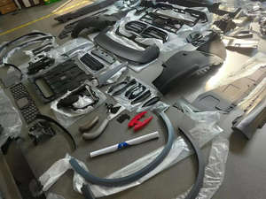 ערכת גוף לרכב <span class=keywords><strong>BMW</strong></span> <span class=keywords><strong>X5</strong></span> E70 2008-2013 שדרוג ל-G05 F95 X5M Runde Facelift פגוש קדמי חדש ABS פגוש אחורי חצאיות צד - Product Image 3