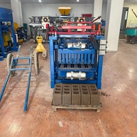 Machine à fabriquer des briques creuses à 3 trous, très demandée, 4-35, robuste, machine à former des blocs de ciment Lubenbach, très demandée